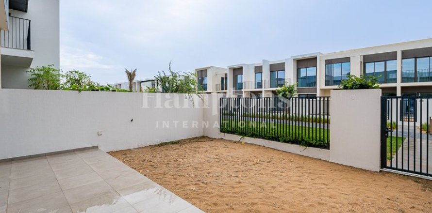 Townhouse de 3 dormitorios en Al Manara, UAE No. 72873