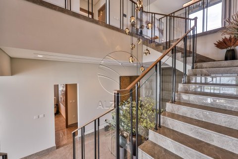 Villa de 5 dormitorios en Abu Dhabi, UAE No. 90368 10