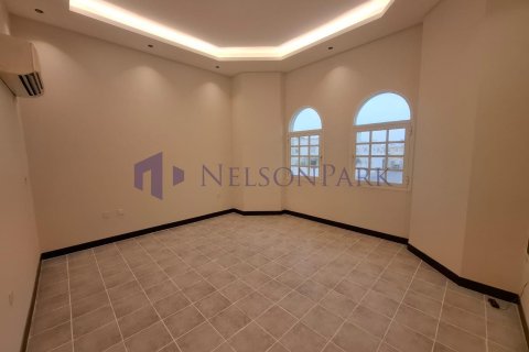6 bedrooms Apartment in Doha, Qatar No. 57902 9