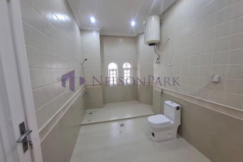 6 bedrooms Apartment in Doha, Qatar No. 57902 12