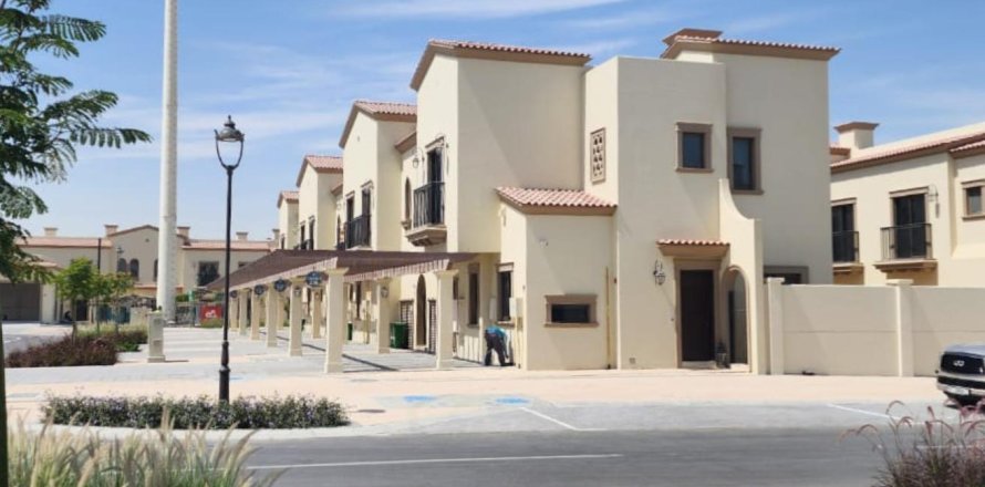3 bedrooms Townhouse in Khalifa City, UAE No. 86600