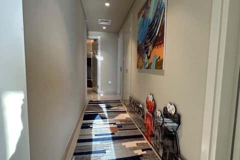 Apartment de 3 dormitorios en Dubai, UAE No. 97421 8