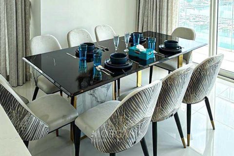 Apartment de 3 dormitorios en EMAAR Beachfront, UAE No. 87800 6