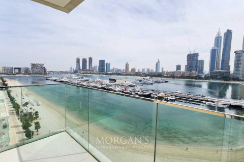 Apartment de 3 dormitorios en EMAAR Beachfront, UAE No. 87800 4