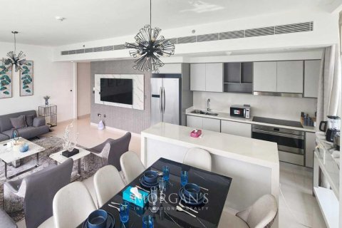 Apartment de 3 dormitorios en EMAAR Beachfront, UAE No. 87800 3
