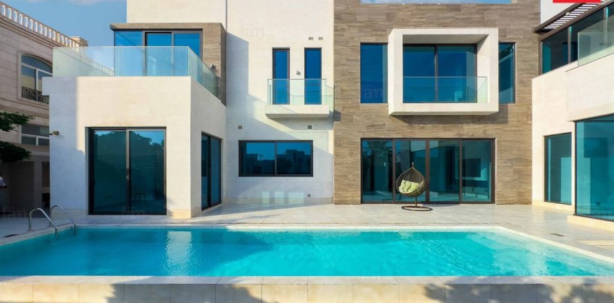 Villa de 7 chambres à Dubai, UAE No. 89593