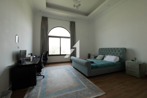 Вилла с 7 спальнями в Umm Al Sheif Villas, ОАЭ №101794 19