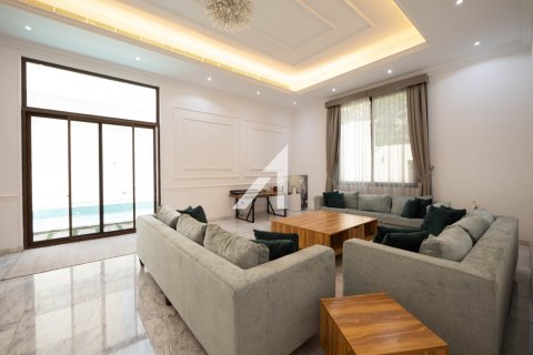 Вилла с 7 спальнями в Umm Al Sheif Villas, ОАЭ №101794 17