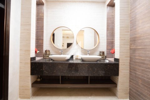 Вилла с 7 спальнями в Umm Al Sheif Villas, ОАЭ №101794 22