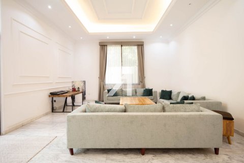 Вилла с 7 спальнями в Umm Al Sheif Villas, ОАЭ №101794 13