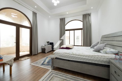 Вилла с 7 спальнями в Umm Al Sheif Villas, ОАЭ №101794 25