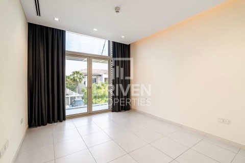 Villa de 4 dormitorios en District One, UAE No. 85611 27