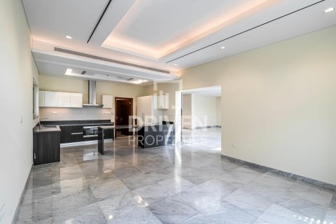 Villa de 4 dormitorios en District One, UAE No. 85611 3