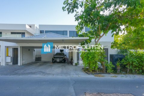 Villa de 5 dormitorios en  Yas Island, UAE No. 89820 1