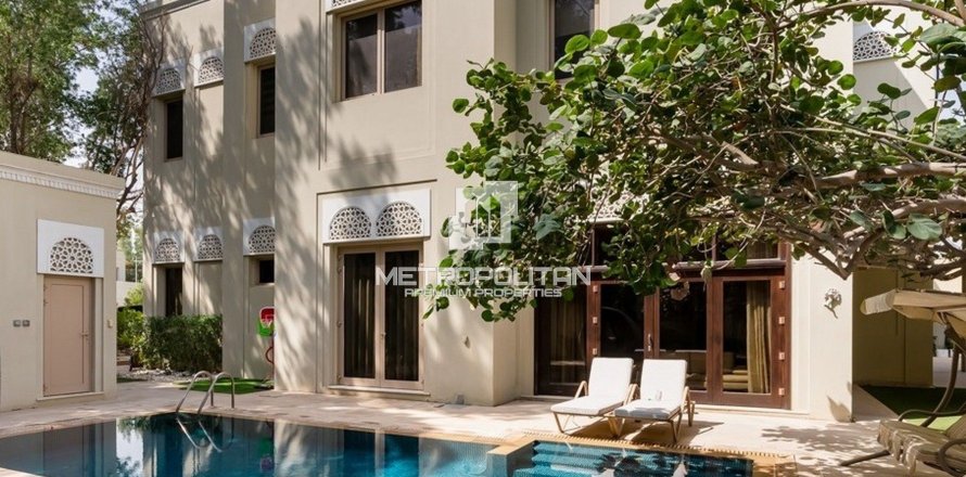 Villa de 6 dormitorios en Al Barari, UAE No. 77883