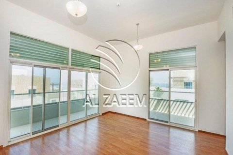 Villa de 6 dormitorios en The Marina, UAE No. 90097 3