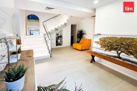 Villa de 4 dormitorios en Dubai, UAE No. 100405 12