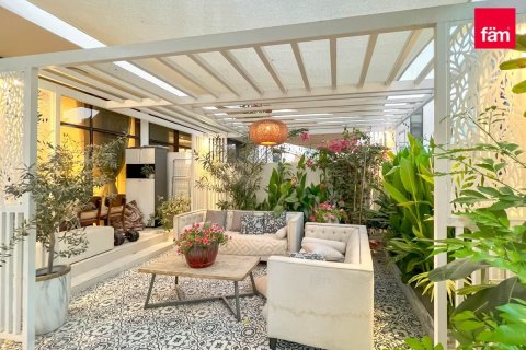 4 bedrooms Townhouse in Dubai, UAE No. 73489 1