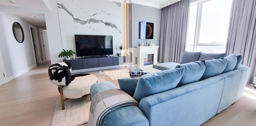 Квартира с 2 спальнями в Джумейра Бич Резиденс, ОАЭ №40731