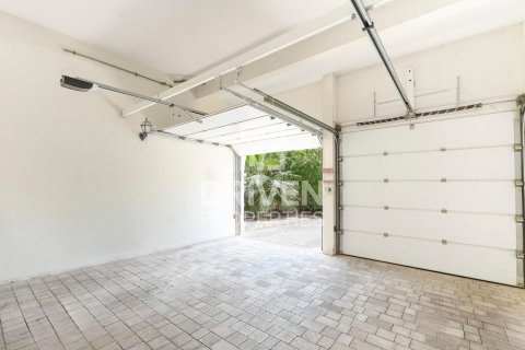 Villa de 4 dormitorios en The Villa, UAE No. 85663 26