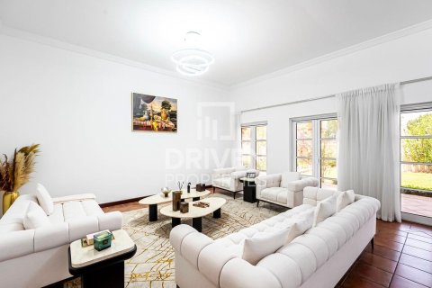 Villa de 4 dormitorios en The Villa, UAE No. 85663 3