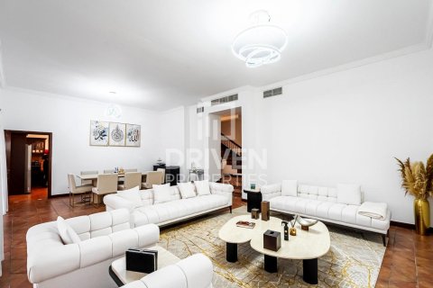 Villa de 4 dormitorios en The Villa, UAE No. 85663 5