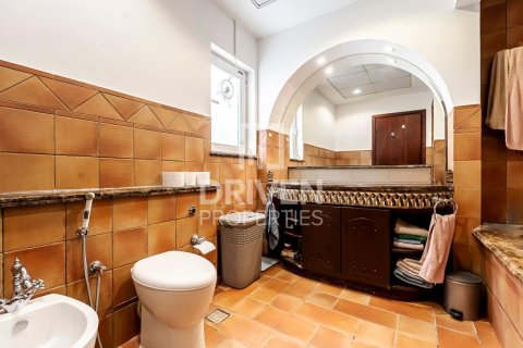 Villa de 4 dormitorios en The Villa, UAE No. 85663 13