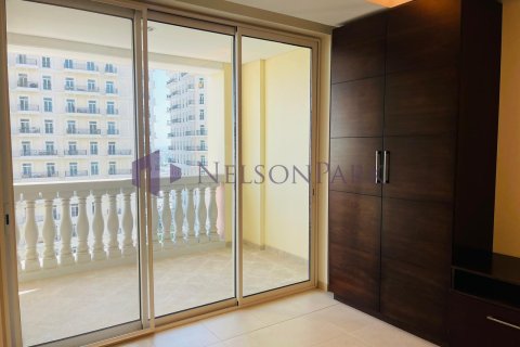 65m² Apartment in Doha, Qatar No. 57751 2