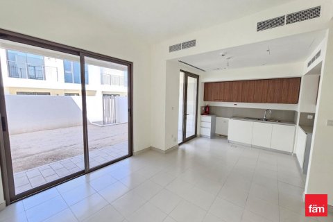 Villa de 3 dormitorios en Dubai, UAE No. 103232 2
