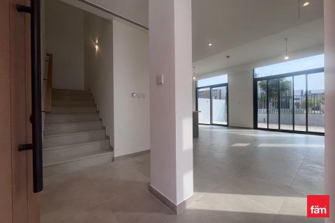 Villa de 4 chambres à Dubai, UAE No. 102187 1