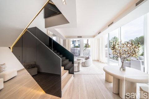 Таунхаус с 4 спальнями в Аль-Барари, ОАЭ №136702 9