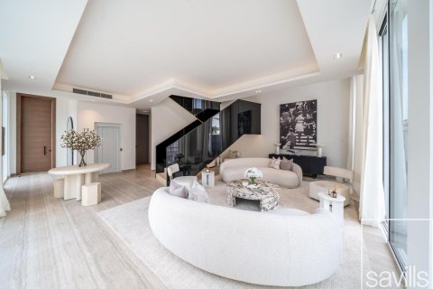 Таунхаус с 4 спальнями в Аль-Барари, ОАЭ №136702 3