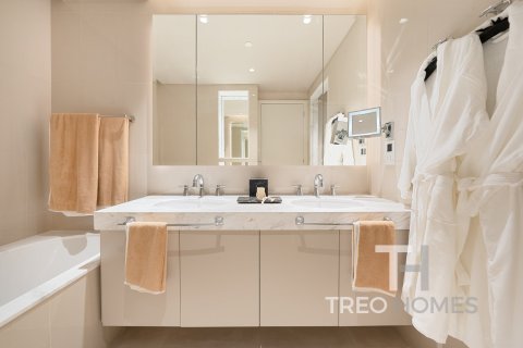 2 bedrooms Apartment in Burj Khalifa, UAE No. 73869 14