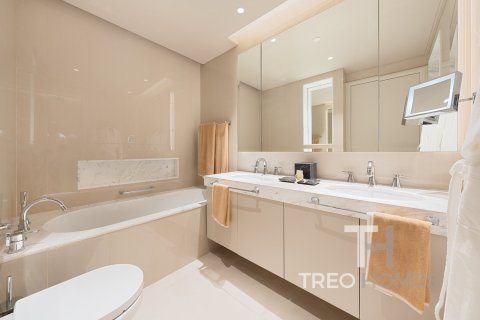 2 bedrooms Apartment in Burj Khalifa, UAE No. 73869 13