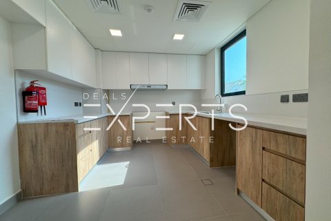 Villa de 4 dormitorios en  Yas Island, UAE No. 80051 6