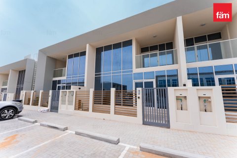 Townhouse de 2 chambres à Dubai, UAE No. 102615 1