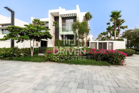 5 غرفة نوم  فيلا في District One, الإمارات العربية المتحدة رقم 31361 16