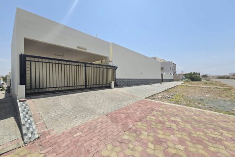 3 bedrooms Villa in As Sib, Oman No. 69222 4