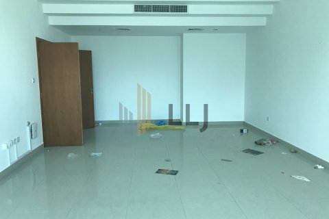 Apartment de 4 dormitorios en Corniche Road, UAE No. 76499 11
