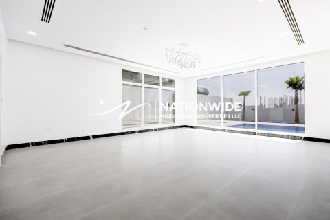 Villa de 6 chambres à Abu Dhabi, UAE No. 104901 2