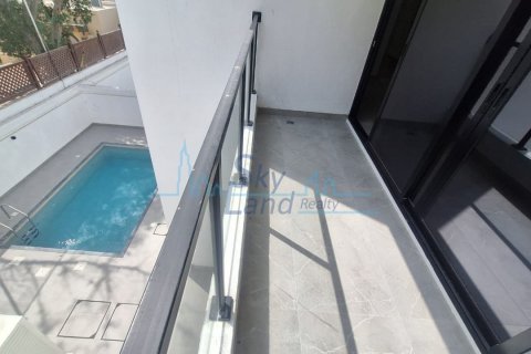 Villa de 4 dormitorios en Umm Suqeim, UAE No. 72527 5