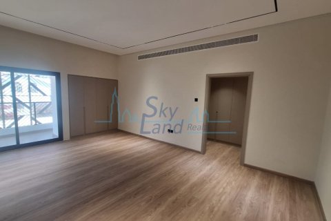 Villa de 4 dormitorios en Umm Suqeim, UAE No. 72527 4