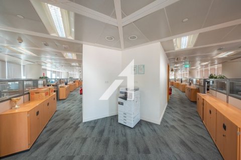 1653.7m² Office in Dubai, UAE No. 72529 7