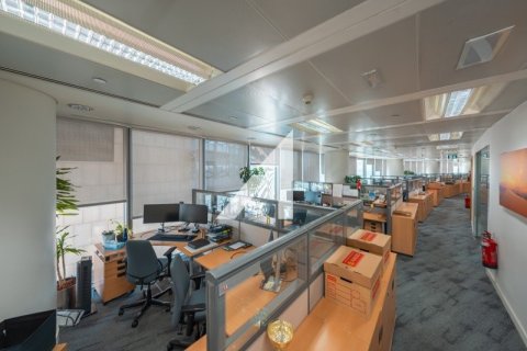1653.7m² Office in Dubai, UAE No. 72529 4