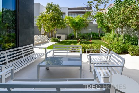 Villa de 5 chambres à Jumeirah Park, UAE No. 80214 12