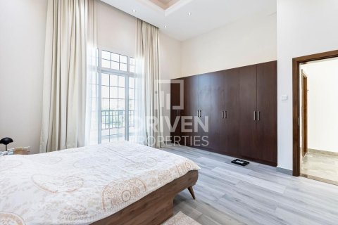 Villa de 5 chambres à The Villa, UAE No. 84667 12