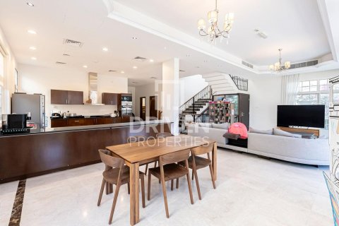 Villa de 5 chambres à The Villa, UAE No. 84667 18