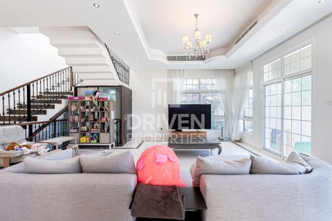 Villa de 5 chambres à The Villa, UAE No. 84667 2