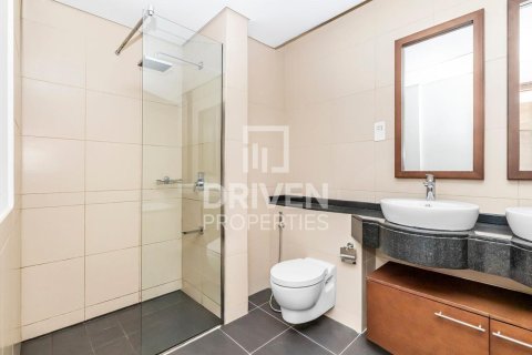 Apartment de 2 dormitorios en Business Bay, UAE No. 84668 3