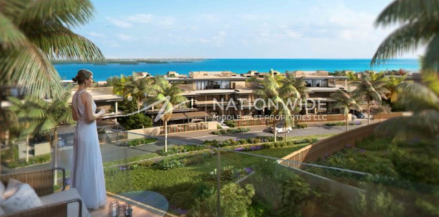 3 bedrooms Townhouse in Abu Dhabi, UAE No. 105858
